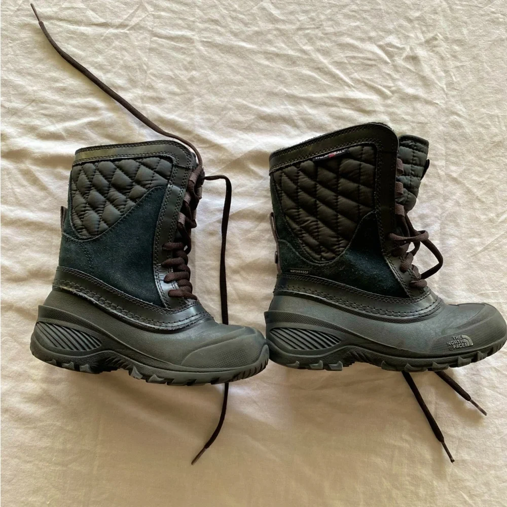 The North Face Unisex Waterproof Kid’s Boots Size 12 Thermoball Fall Winter